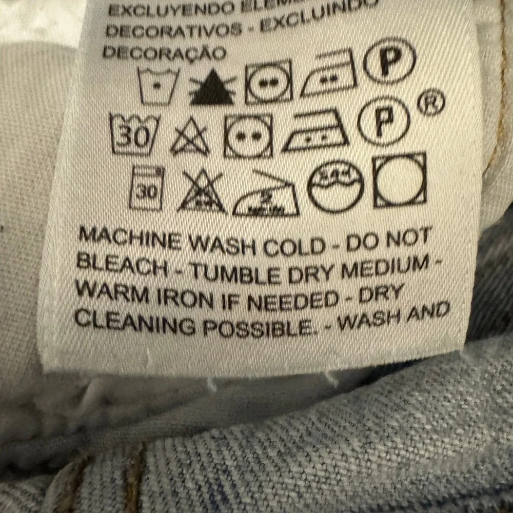Levis light wash